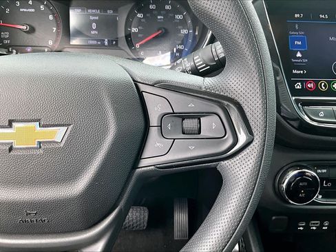 Used 2023 Chevrolet TrailBlazer LT w/ Convenience Package FWD image 21