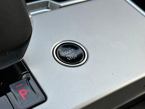 New 2026 Land Rover Range Rover Long Wheelbase SE image 29