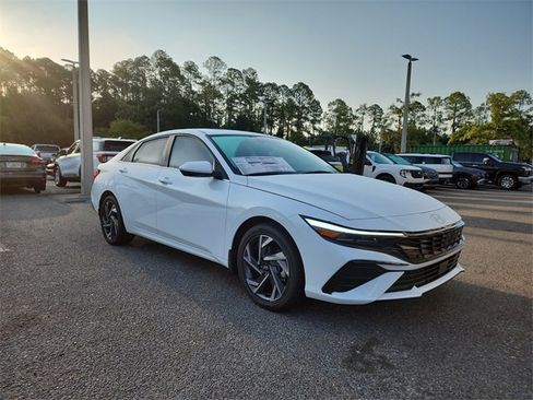 New 2025 Hyundai Elantra SEL w/ Cargo Package image 1