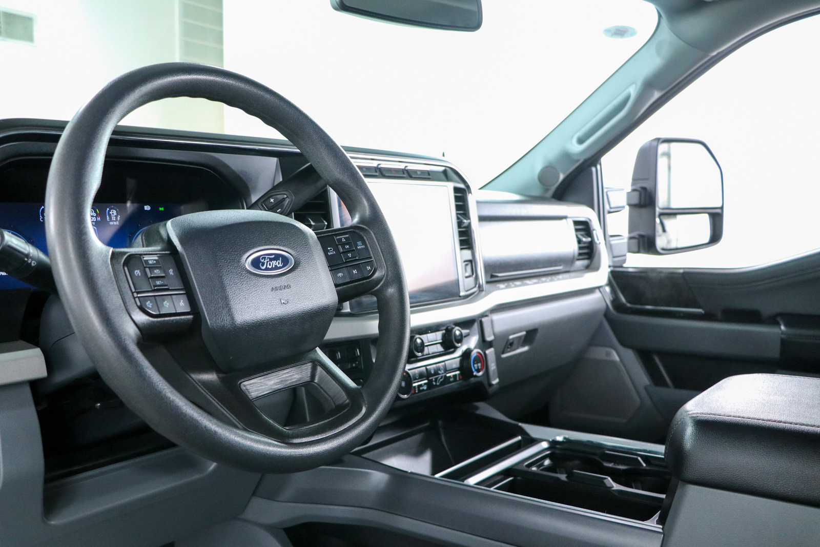 Used 2024 Ford F250 XLT w/ XLT Premium Package AWD/4WD image 24