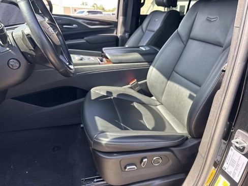 Used 2023 Cadillac Escalade Luxury RWD image 19