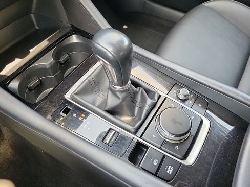 Used 2024 MAZDA MAZDA3 s FWD image 18