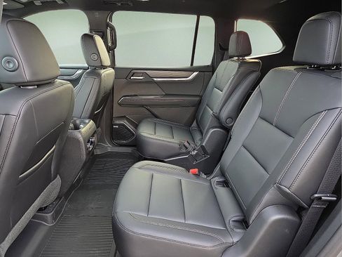 New 2026 GMC Acadia Elevation FWD image 11