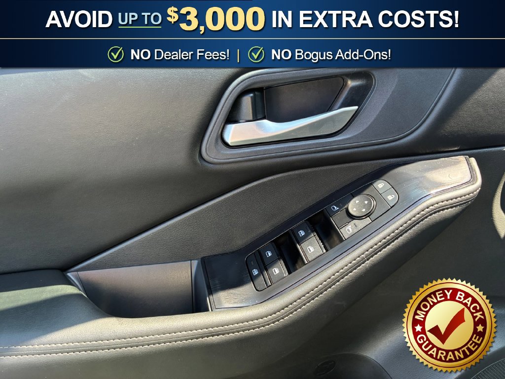 Used 2025 Nissan Rogue SV FWD image 16