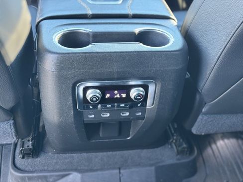 Used 2021 GMC Yukon Denali w/ Denali Ultimate Package image 25