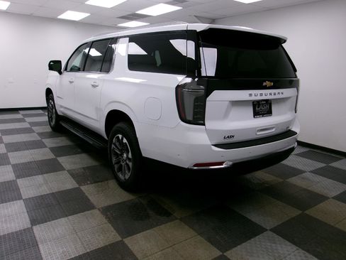 New 2026 Chevrolet Suburban LT w/ Comfort Package image 2