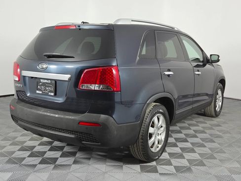 Used 2012 Kia Sorento LX w/ Convenience Pkg FWD image 7