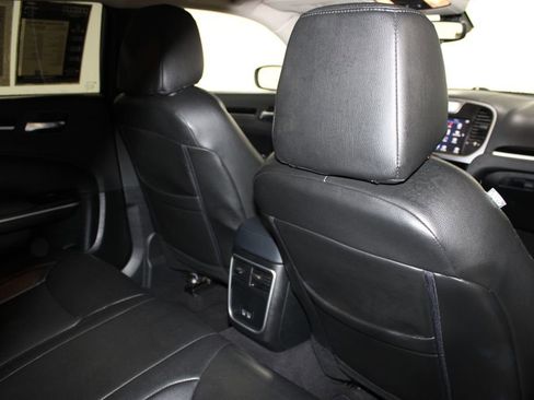 Used 2023 Chrysler 300 Touring AWD/4WD image 29