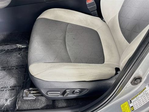 Certified 2024 Toyota RAV4 XLE AWD/4WD image 20