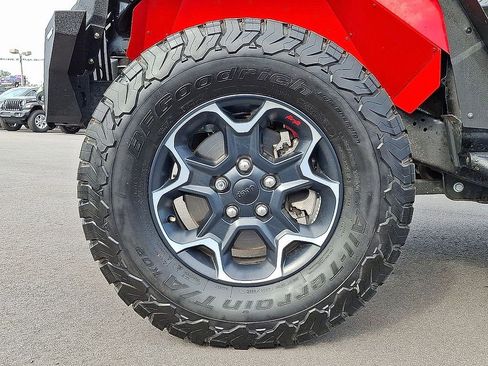 Used 2023 Jeep Wrangler Rubicon w/ Cold Weather Group image 8