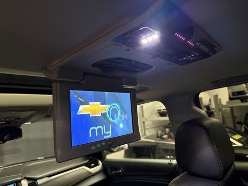 Used 2016 Chevrolet Suburban LTZ image 19