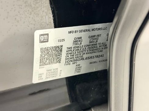 Certified 2025 Chevrolet Suburban High Country image 27