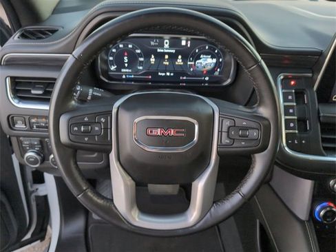 Certified 2023 GMC Yukon XL SLT image 11