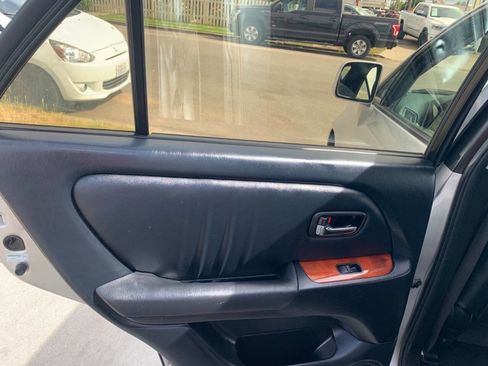Used 2002 Lexus RX 300 FWD image 39