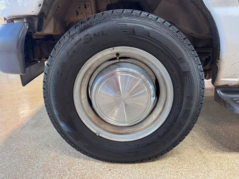 Used 2006 Ford E-350 and Econoline 350 XL RWD image 29