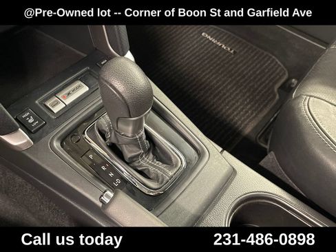 Used 2017 Subaru Forester 2.5i Touring AWD/4WD image 25