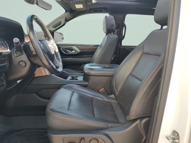Used 2021 Chevrolet Tahoe High Country w/ Premium Package AWD/4WD image 26