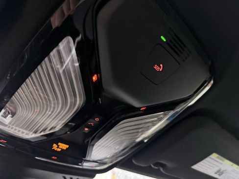 Used 2021 BMW X3 sDrive30i w/ Convenience Package image 12