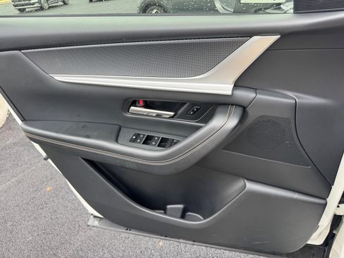 Used 2024 MAZDA CX-90 3.3 Turbo w/ Preferred Plus image 18