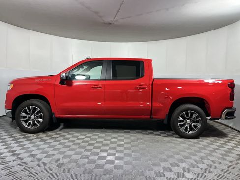 Used 2022 Chevrolet Silverado 1500 LT AWD/4WD image 5