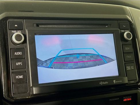 Used 2015 Toyota Tacoma PreRunner image 13