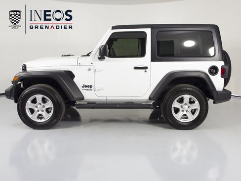 Used 2021 Jeep Wrangler Sport image 8