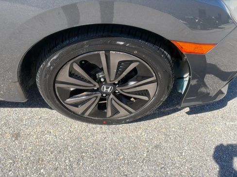 Used 2018 Honda Civic EX-L image 21
