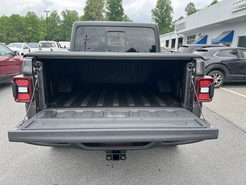 Used 2026 Jeep Gladiator Rubicon AWD/4WD image 9
