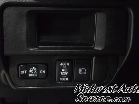 Used 2019 Toyota Tacoma SR5 image 12