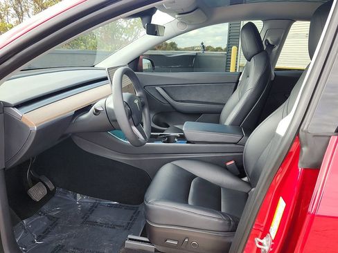 Used 2021 Tesla Model Y Long Range image 5