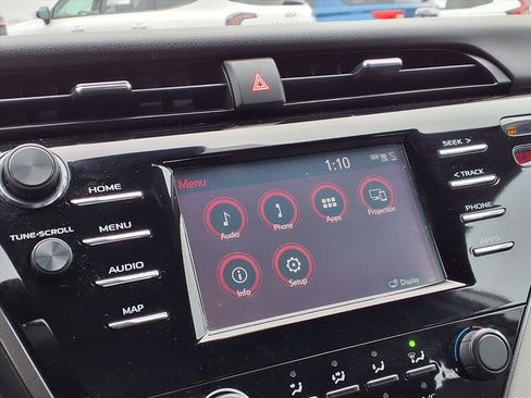 Used 2019 Toyota Camry LE image 8