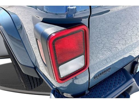 Used 2026 Jeep Gladiator Sport AWD/4WD image 37