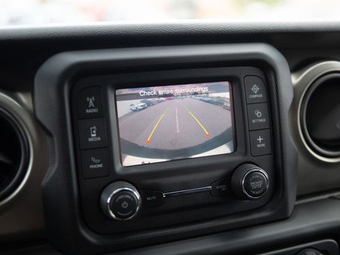 Used 2020 Jeep Wrangler Unlimited Sport S image 17