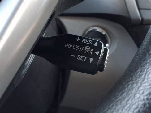 Certified 2020 Toyota Sienna LE image 28