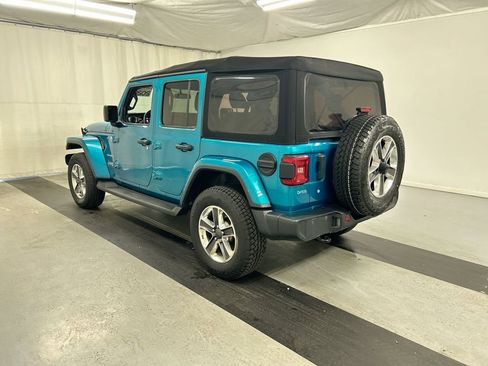 Used 2020 Jeep Wrangler Unlimited Sahara w/ LED Lighting Group AWD/4WD image 7