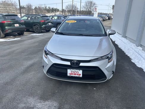 Certified 2025 Toyota Corolla LE w/ LE Premium Package image 3