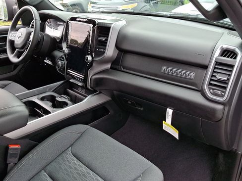 Used 2025 RAM 1500 Big Horn AWD/4WD image 11