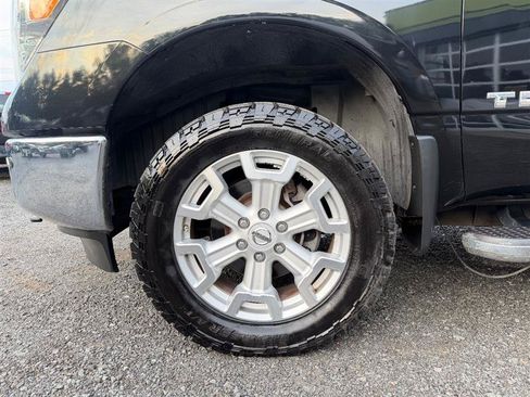 Used 2016 Nissan Titan SL AWD/4WD image 8