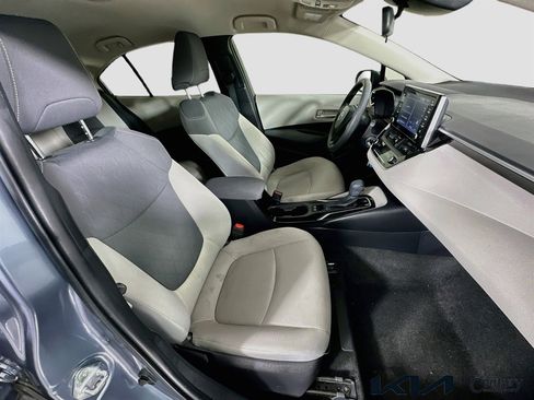 Used 2020 Toyota Corolla LE image 25