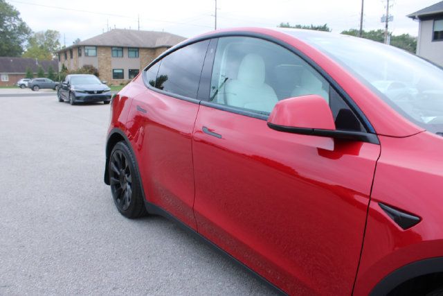 Used 2021 Tesla Model Y Long Range AWD/4WD image 42
