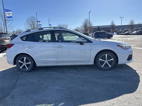 Used 2023 Subaru Impreza Premium image 12