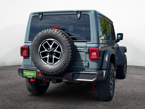 Used 2025 Jeep Wrangler Rubicon w/ Convenience Group AWD/4WD image 5