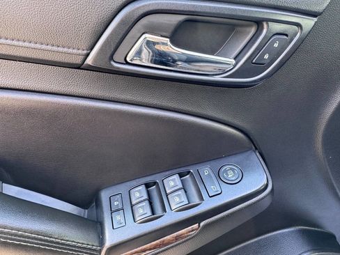Used 2018 Chevrolet Tahoe LS image 12