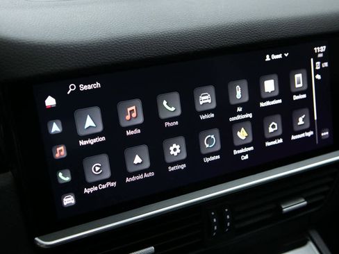 Certified 2023 Porsche Cayenne image 15