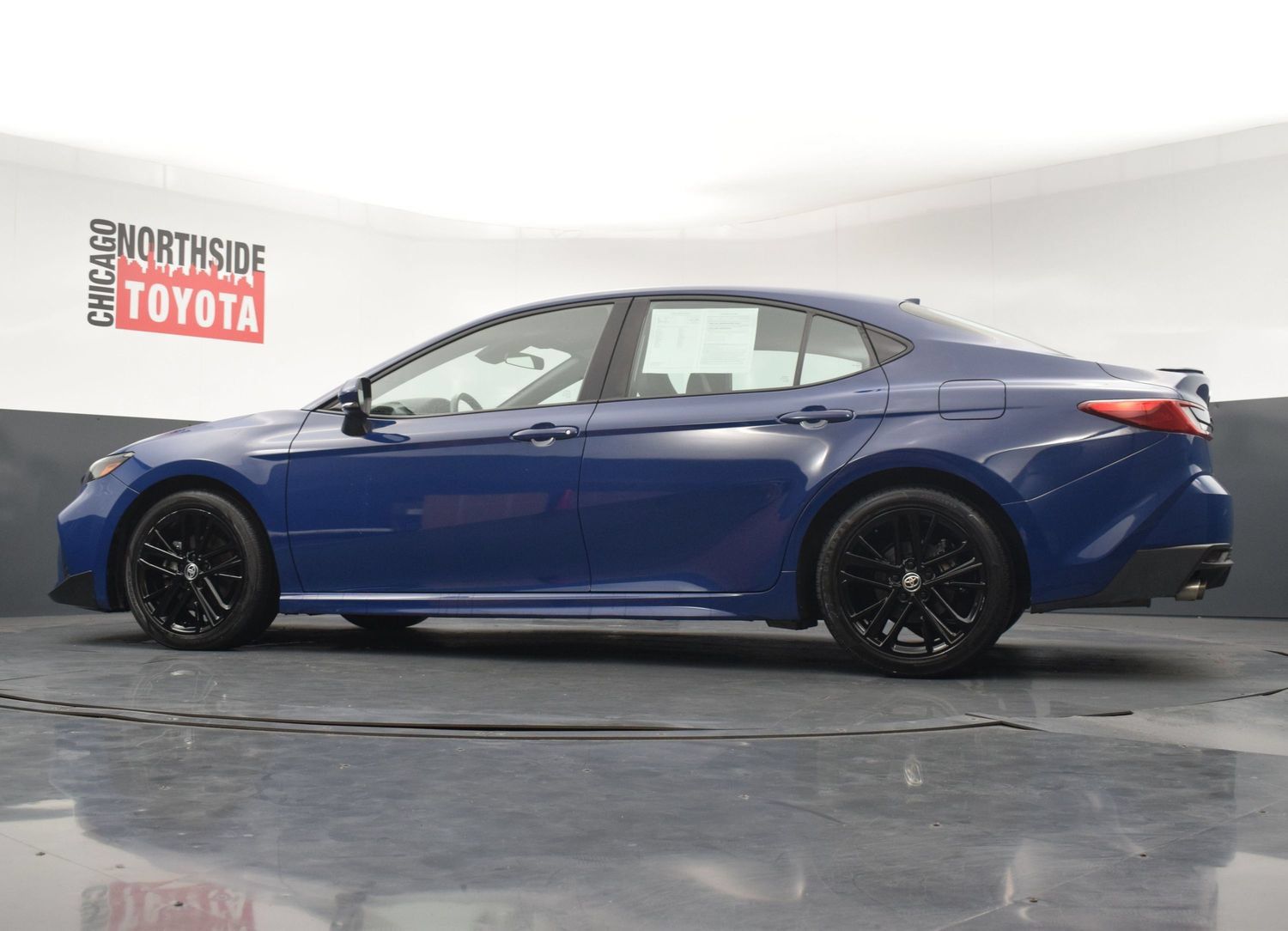Used 2025 Toyota Camry SE FWD image 26