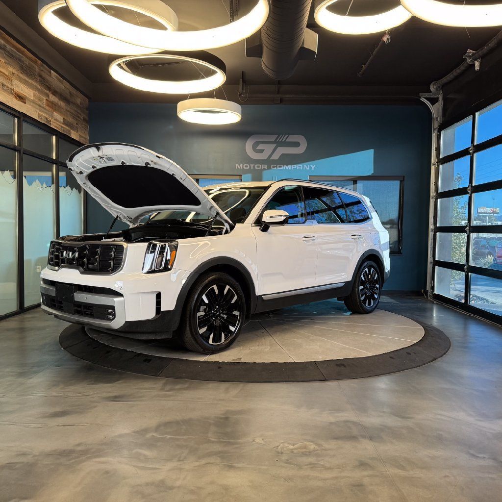 Used 2024 Kia Telluride SX Prestige w/ Towing Package AWD/4WD image 26
