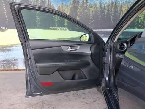 Used 2019 Kia Forte LXS image 11