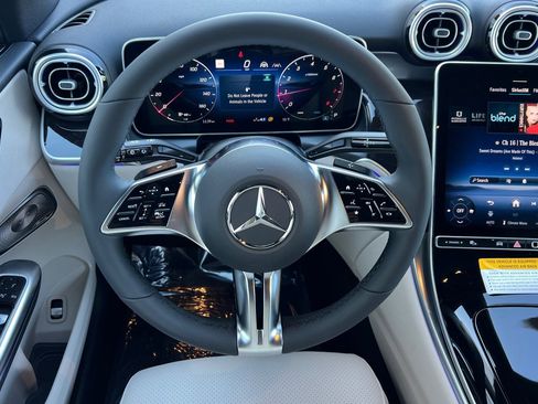 New 2026 Mercedes-Benz GLC 300 image 16