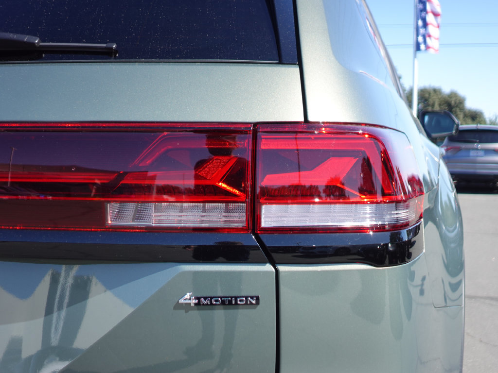 Used 2026 Volkswagen Atlas Peak Edition AWD/4WD image 6