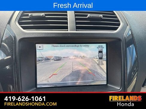 Used 2018 Ford Explorer XLT w/ Equipment Group 202A FWD image 19